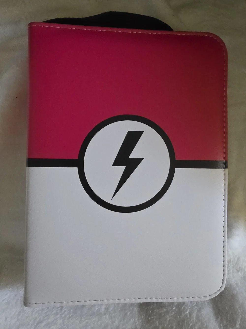 NEW Pokémon TCG Card Binder - 4-Pocket / 400 Card Capacity Zippered Album - NIB